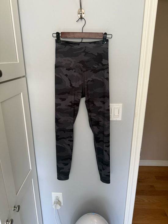 Beyond Yoga Pants - Beyond Yoga Camo High Waisted 7/8 Leggings Size XS/S
